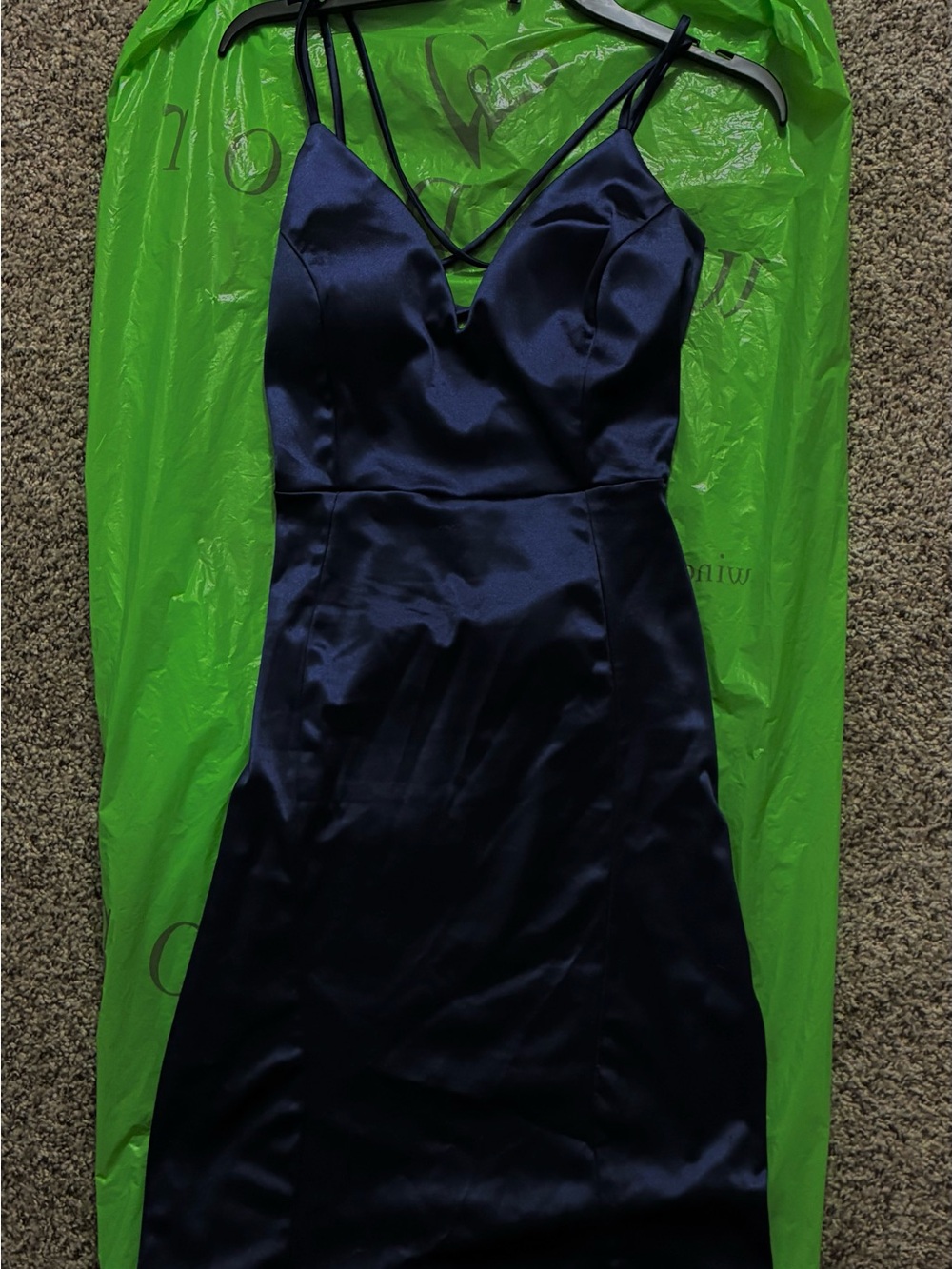 Prom dress - Picture 2 of 3